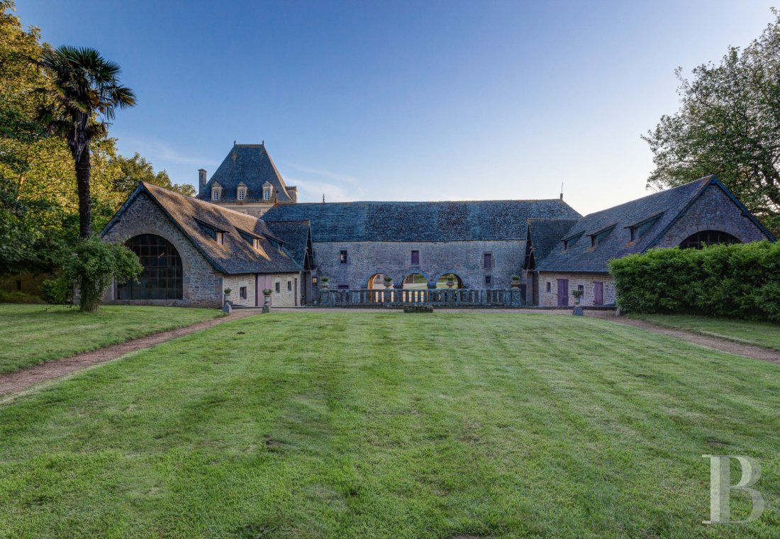 Dans le Cotentin, entre Saint-Pierre-Église et Barfleur, le château du célèbre penseur Alexis de Tocqueville - photo  n°2